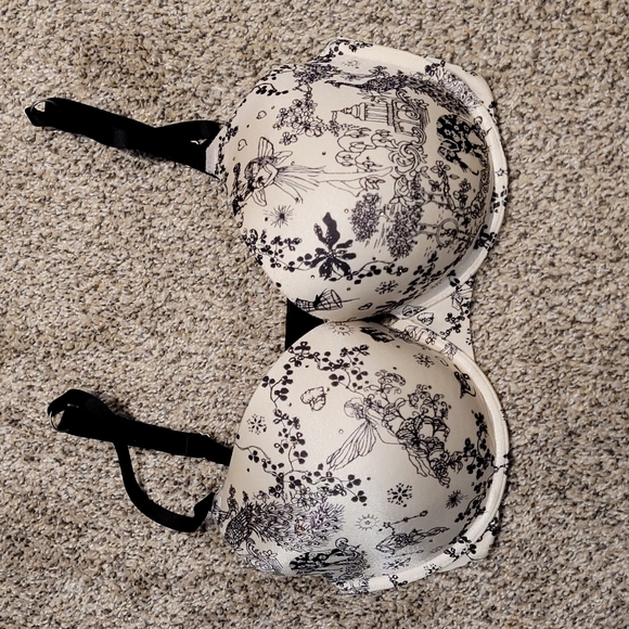 Victoria Secret Bras ---34 DD & X 2---34 DDD - Picture 2 of 12